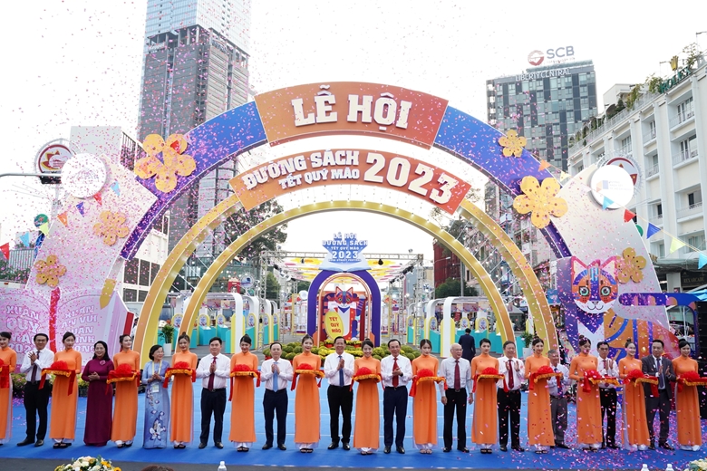 TP Hồ Chí Minh: Khai mạc Lễ hội Đường sách Tết Quý Mão 2023